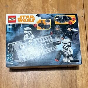 LEGO Star Wars Set - Black, White, and Gray